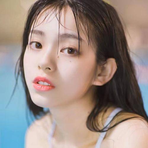 新造型|还在追求无暇的妆面？脸上有痣也可以这么美！