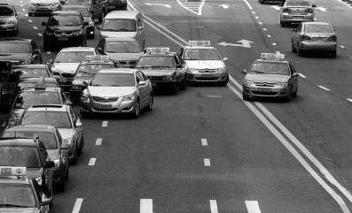 老司机不走左侧车道 46a7f2ddac9d4d33a85eb4dd3718cc79.jpeg