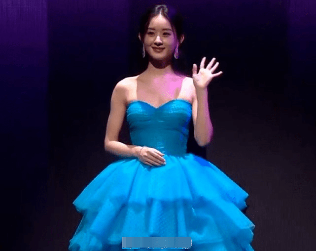 虞书欣|金鹰节颁奖晚会，死亡灯光下只有虞书欣抗住了，宋茜人都变形了