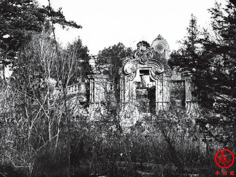 文化|晚清老照片:被英法联军焚毁之后的圆明园,断壁残垣荒草丛生