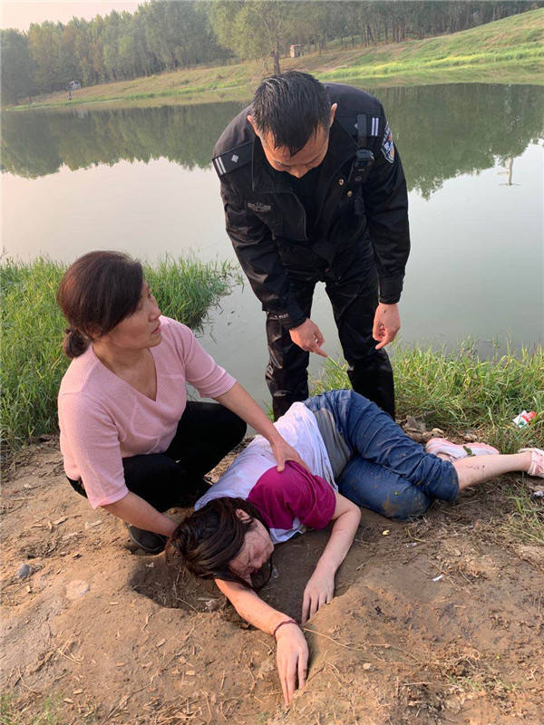 孕妇报警交代财产分配后轻生，民警紧跟其后跳