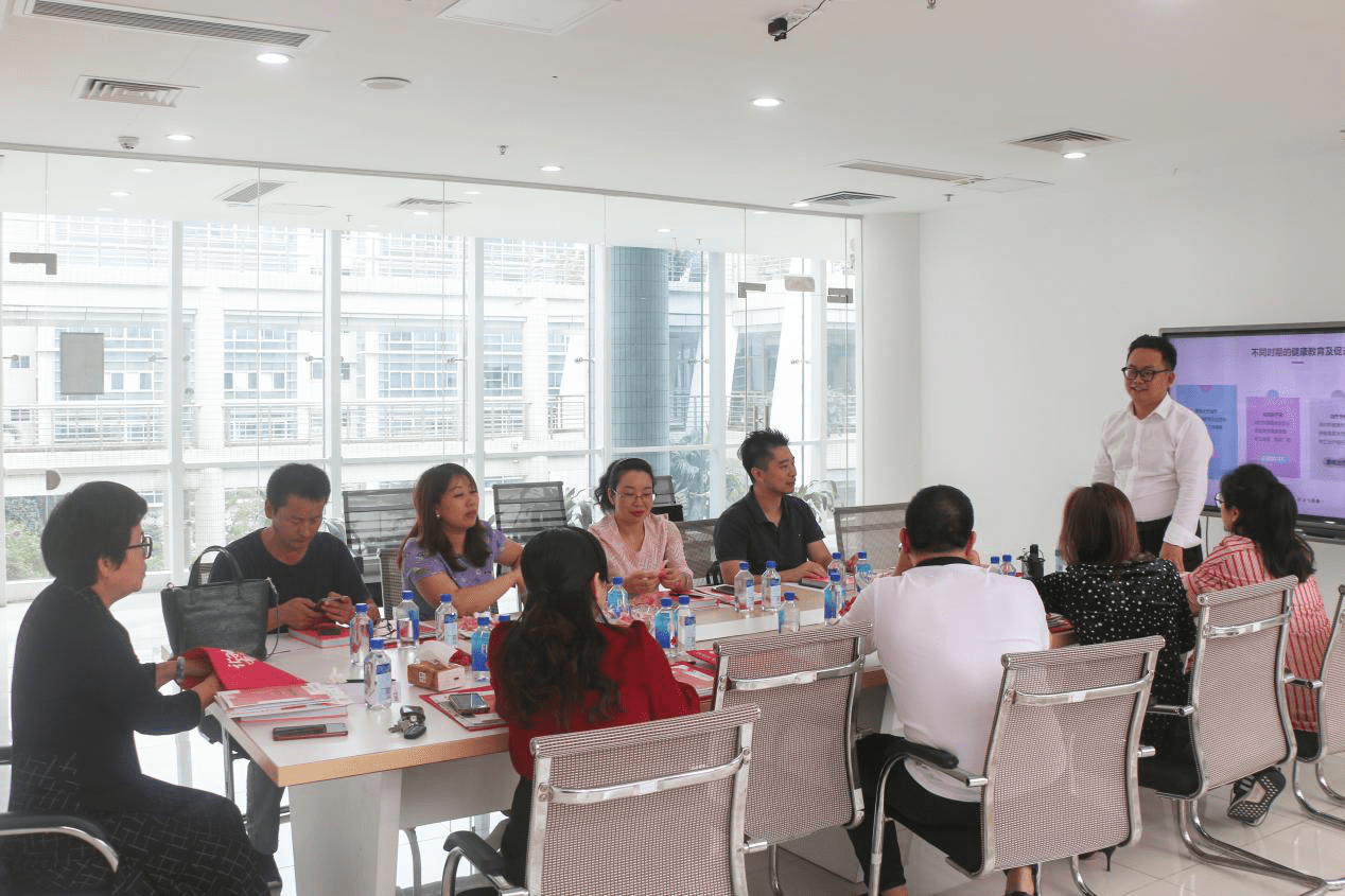 教育|准爸妈大学与东莞市婴幼儿托育协会签署战略合作