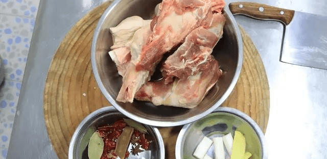 秘制酱大骨技术 2c4463e4c747471e918aaef26479fd41.png