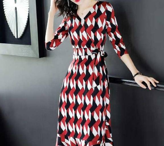 时尚大气妈妈裙 eeb19a7bdf7c40a7b60e3862553cee87.jpeg