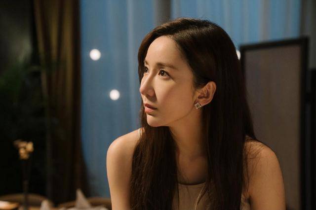 胡一菲|原创娄艺潇版王曼妮不被认可，演了那么多年，她怎么还是胡一菲？