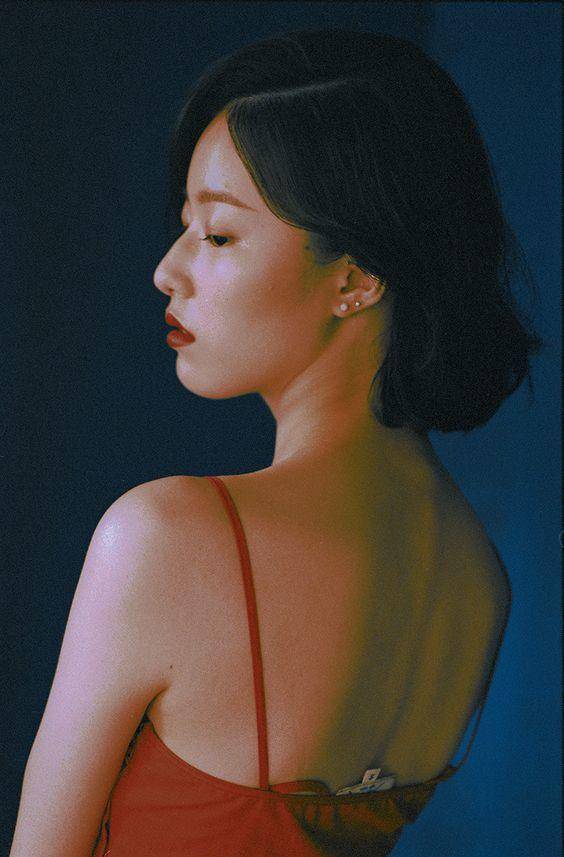 下巴|看完这篇再决定要不要打瘦脸针！不用P图双下巴也能byebye