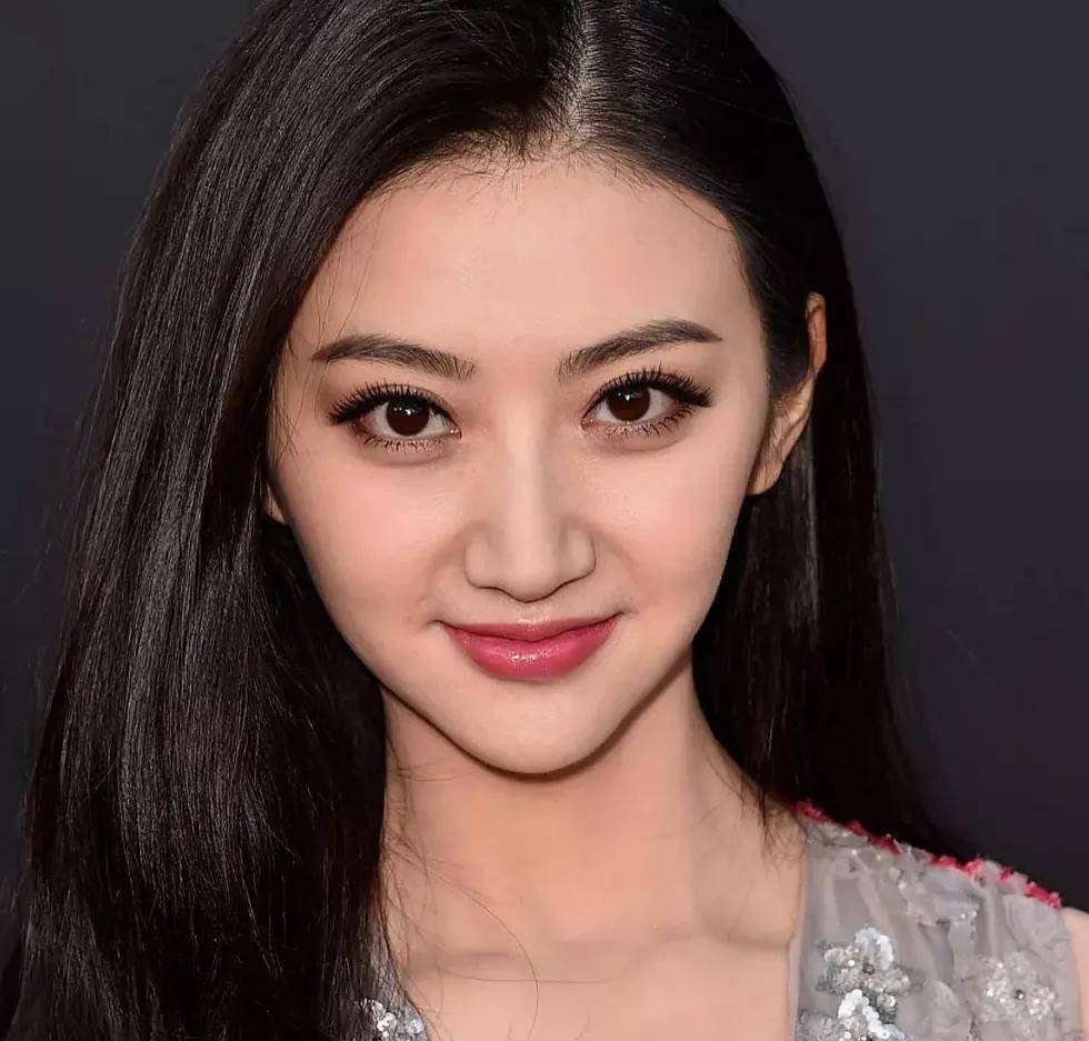 毛孔|权志龙，你真的不能再整了啊...