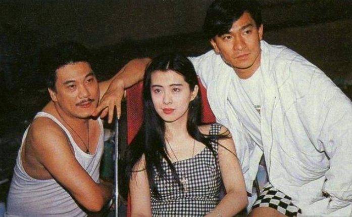 当年刘德华拍戏时，王祖贤坐在他腿上，有谁注
