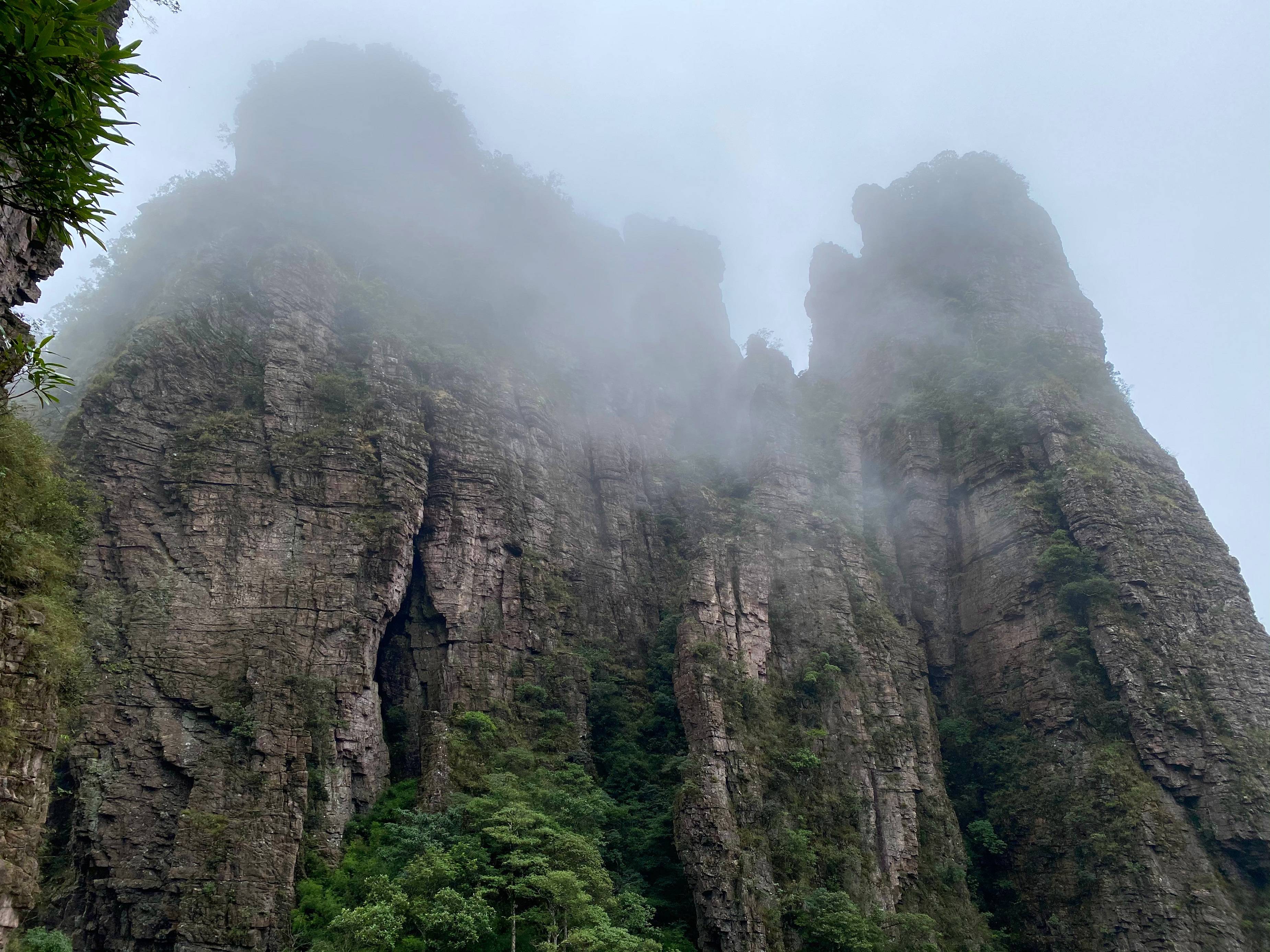 人间仙境,山间的雾真的是绝了,游贵港北帝山