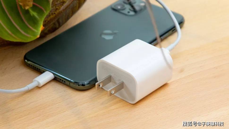 iPhone12与iPhone 11对比：多方面提升明显，但也有倒