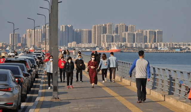 北京外地人口走了多少人_外地打工人在北京(2)