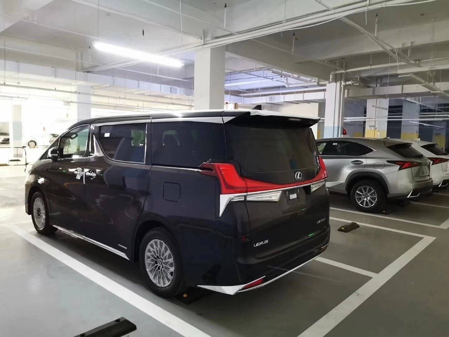 20新款雷克萨斯lm300七座mpv 现车直惠价_搜狐汽车