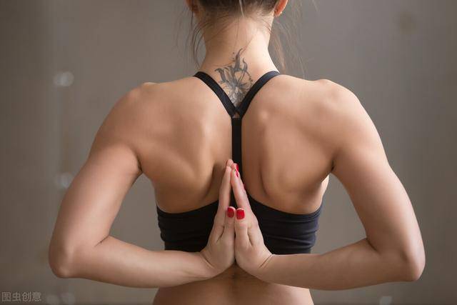 背有|女生多练背有什么好处？如何练出女神的蝴蝶背，提升气质？