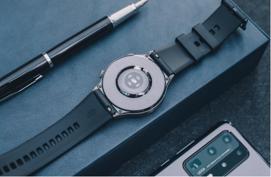 ��ΪWATCH GT2 Pro����:ʱ����۴����˶������ں�