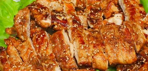 鸡胸肉每100克含多少脂肪 833d0f9f8f3b44da82051f5d397aed76.jpeg