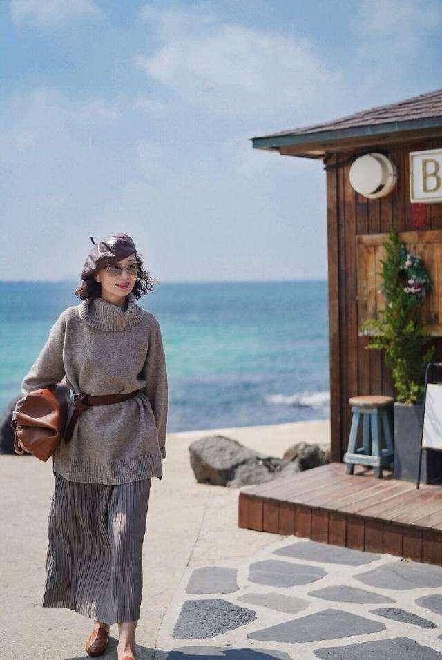 女性|女人40岁以后,如何优雅有女人味?牢记这3点长得美穿得更美