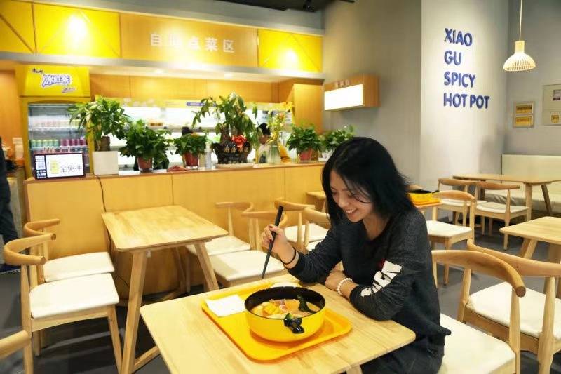 小姑姐姐麻辣汤加盟