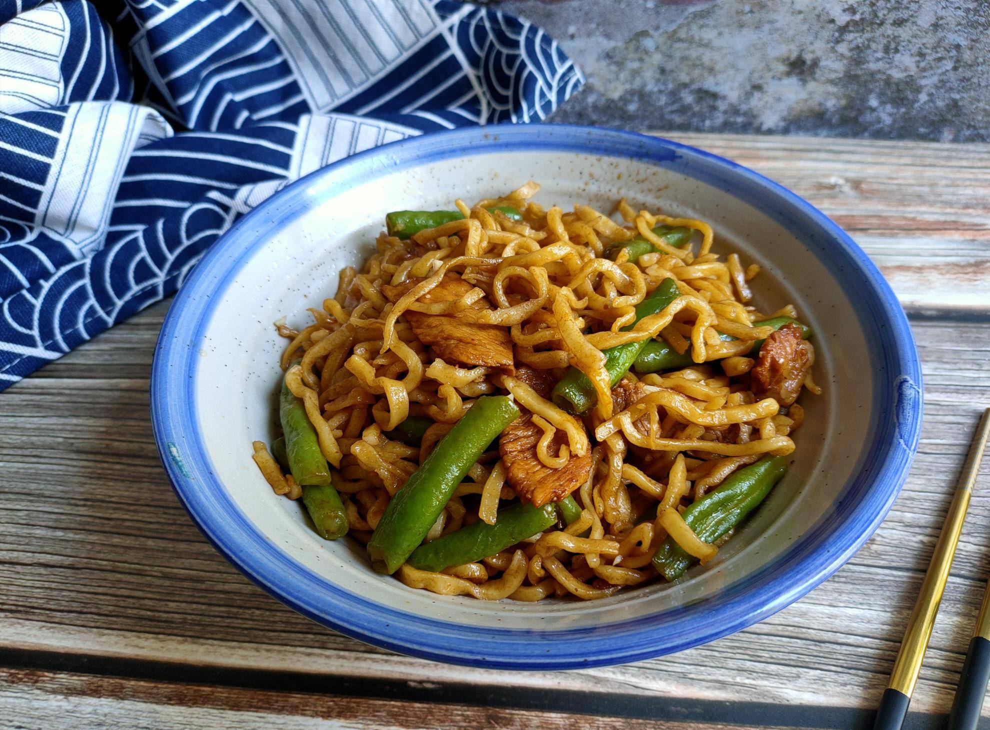 什么可以做焖面 c822eb88ba454bf897d0f3f9e18e4e03.jpeg