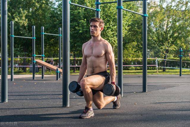 40岁男人健身_健身男生图片_健身男人体重身高标准