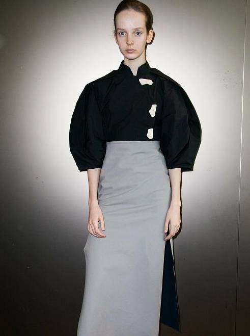 指南|灰色搭配指南出炉，注意这些地方，夏天穿它也能照样美