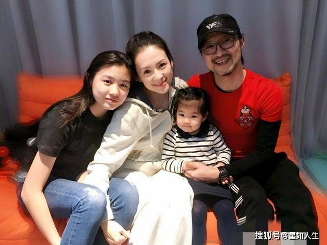 汪峰前女友深夜失眠疑思念小苹果,还讽章子怡