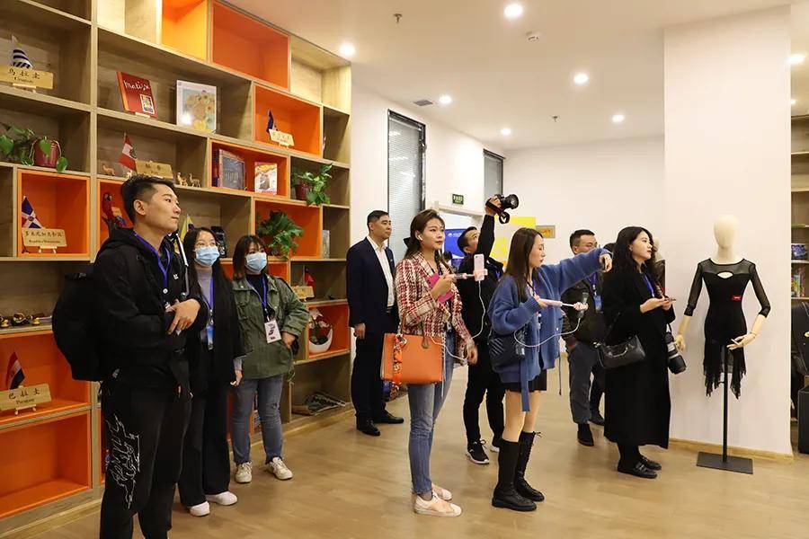 媒体|西安翻译学院——感受最美西译