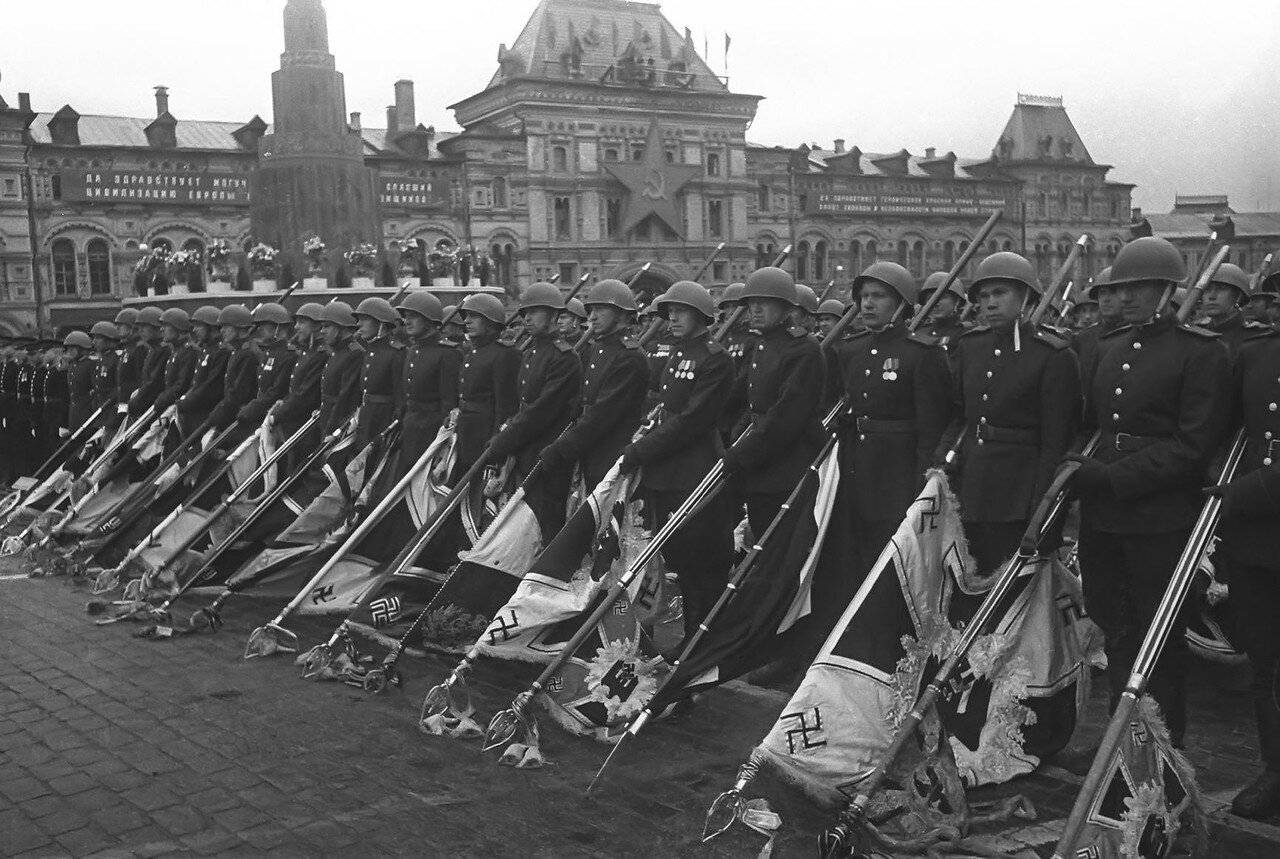 历史老照片:1945年6月24日莫斯科红场胜利大阅兵