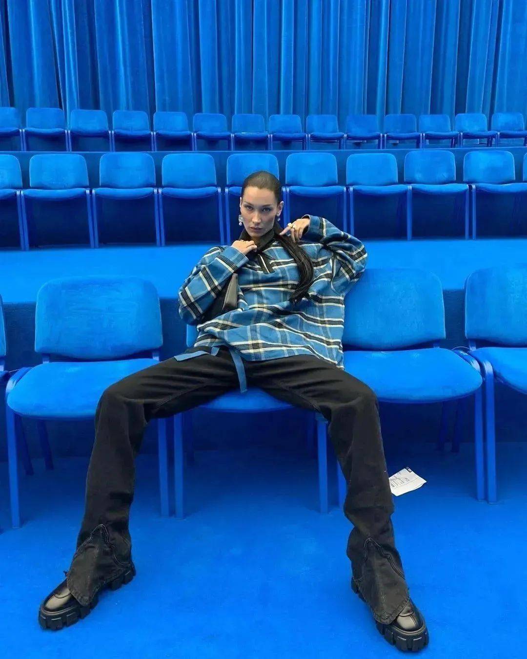 克莱因|Iphone12 蓝 色 “ 丑 ” 的 真 相 竟 然 是 ...