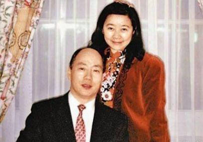 中国第一女首富，丈夫被绑架30年至今没找到，死
