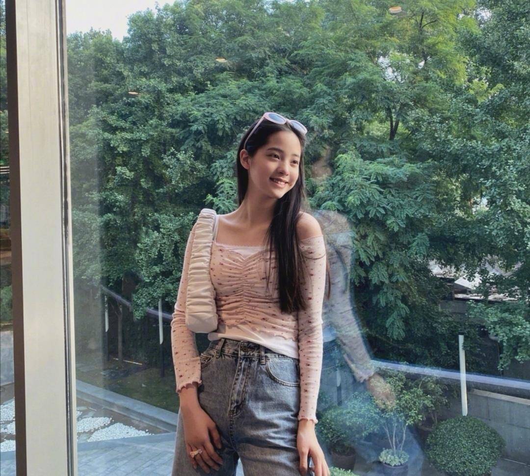 欧阳娜娜身材比例分析 c8d87e6a00de4b799140729bf305f335.jpeg