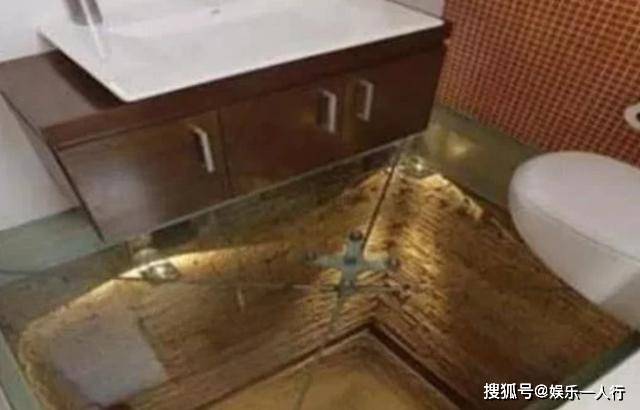 带你看看胡兵的豪宅,不愧是首席男模,客厅沙发都是用来放西装的