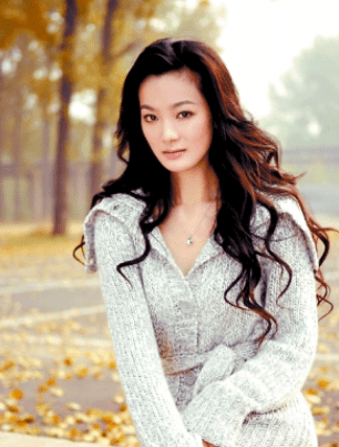 于震当红时抛弃原配转身娶小13岁娇妻,原配方柏霓如今