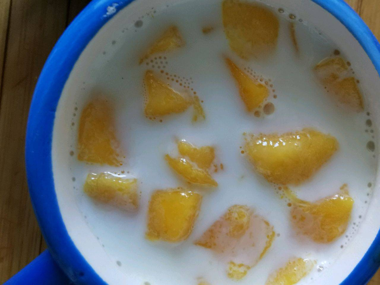 
【芒果布丁】的做法+配方 简朴快捷的芒果布丁 小孩子特喜欢吃：MK电竞(图5)