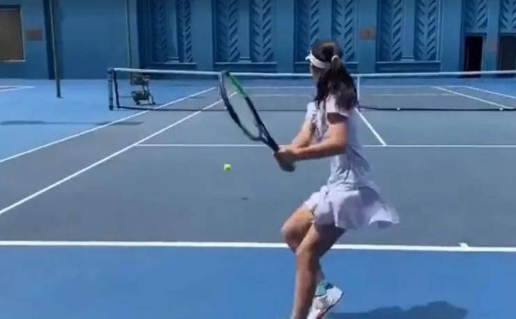 怎么样才能成为职业网球选手 dea7545625db4f25b631d302d14ae06b.jpeg