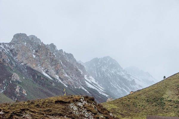 这座假雪山造型似马牙,景色充满魔性_石门