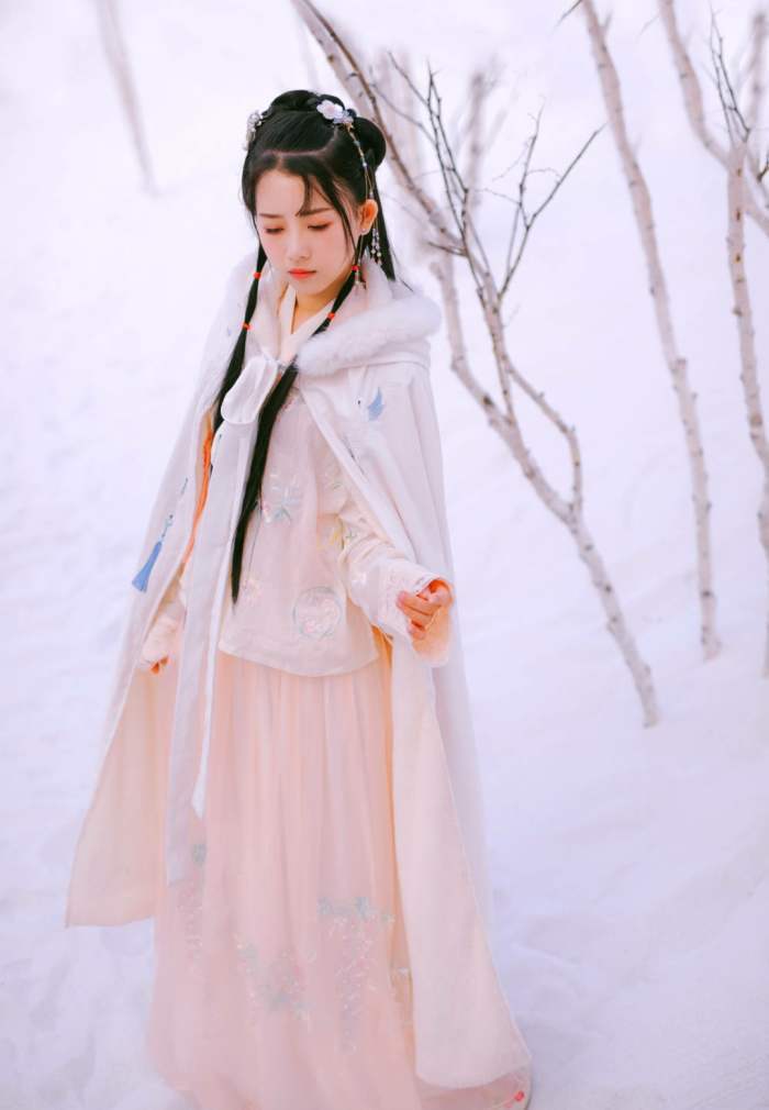 轻解罗裳 来自搜狐网