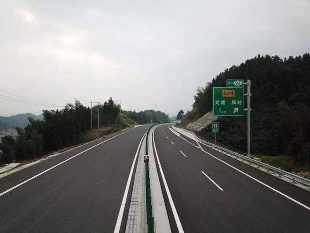 怎么快速学会开车 8e5bf0aa7784418786b7744023f10361.jpeg