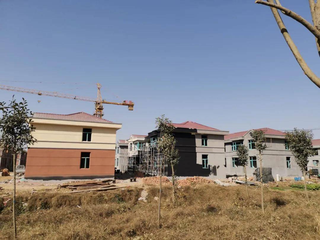 赣榆赣马镇新石村新型社区最新建设进展,几十栋主体建筑封顶!
