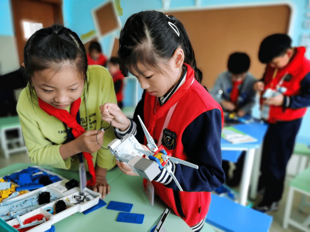 人工智能走进杭州市余杭区星桥第二小学-搜狐大视野-搜狐新闻