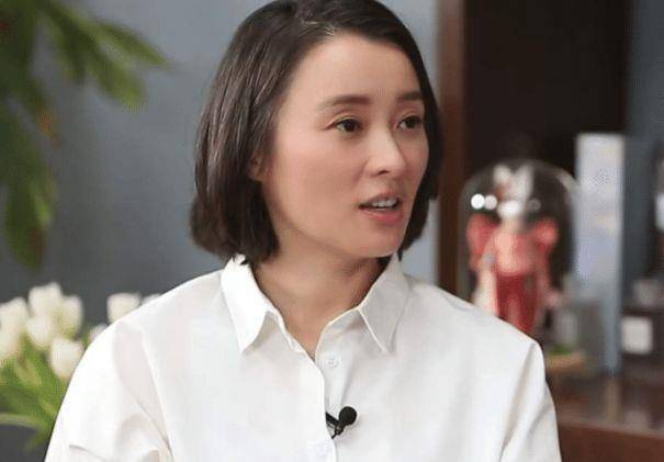 5位长得丑红得很的女星,周冬雨排第5