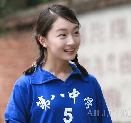 份量|热巴短发拉低颜值？女星根据“五官份量”选发型