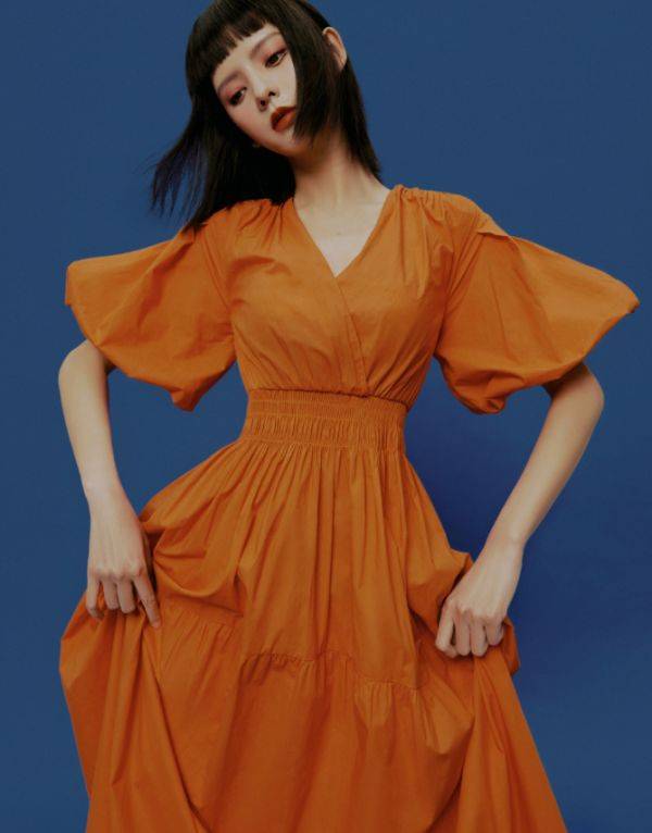 毒液|王思聪“最美前任”名不虚传！看她穿毒液装后，我看自闭了