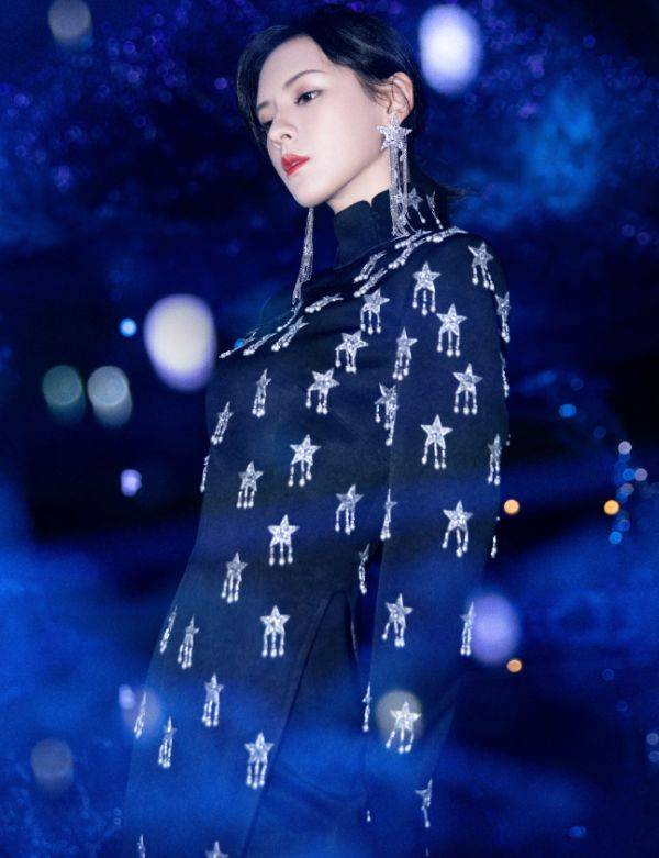 毒液|王思聪“最美前任”名不虚传！看她穿毒液装后，我看自闭了