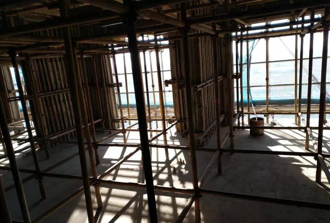 安全人“看着”都舒服的图片