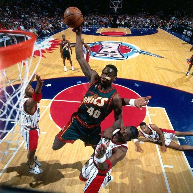 NBA刻苦自律的球员，坎普成反面例子，差点赢下乔丹的他备受尊敬