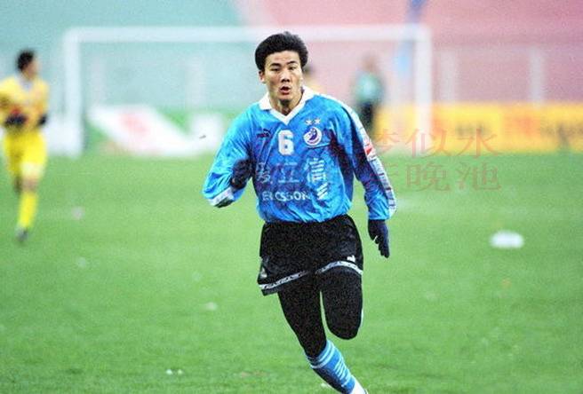 大连足球史上今天:1997年内克进球 某球员双响,大连万达3-1天津_手机