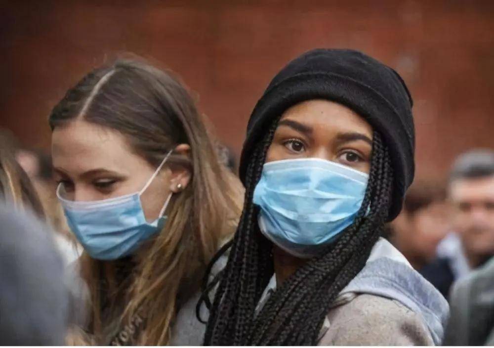 gdp口罩_戴口罩的男生头像动漫(2)