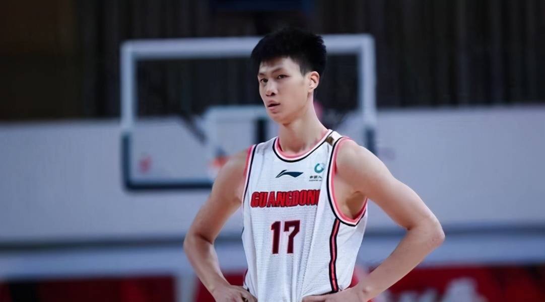 广东宏远队这三年的更新换代,谁留谁走了?
