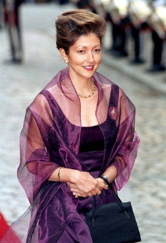 原创港产平民王妃,文雅丽30岁成总裁,自主人生的传奇,获封北欧戴妃