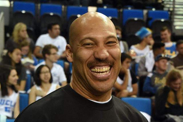 又一赢家！3个儿子2个进NBA 敢硬怼乔丹詹皇之人非无能之辈